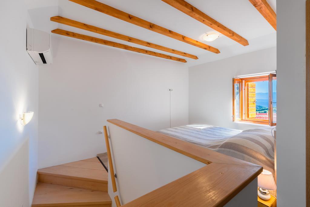 Apartment Pod Kastilom Jelsa  Exterior photo
